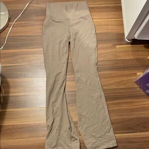 Aritzia TNAction Tan High-Waisted Leggings